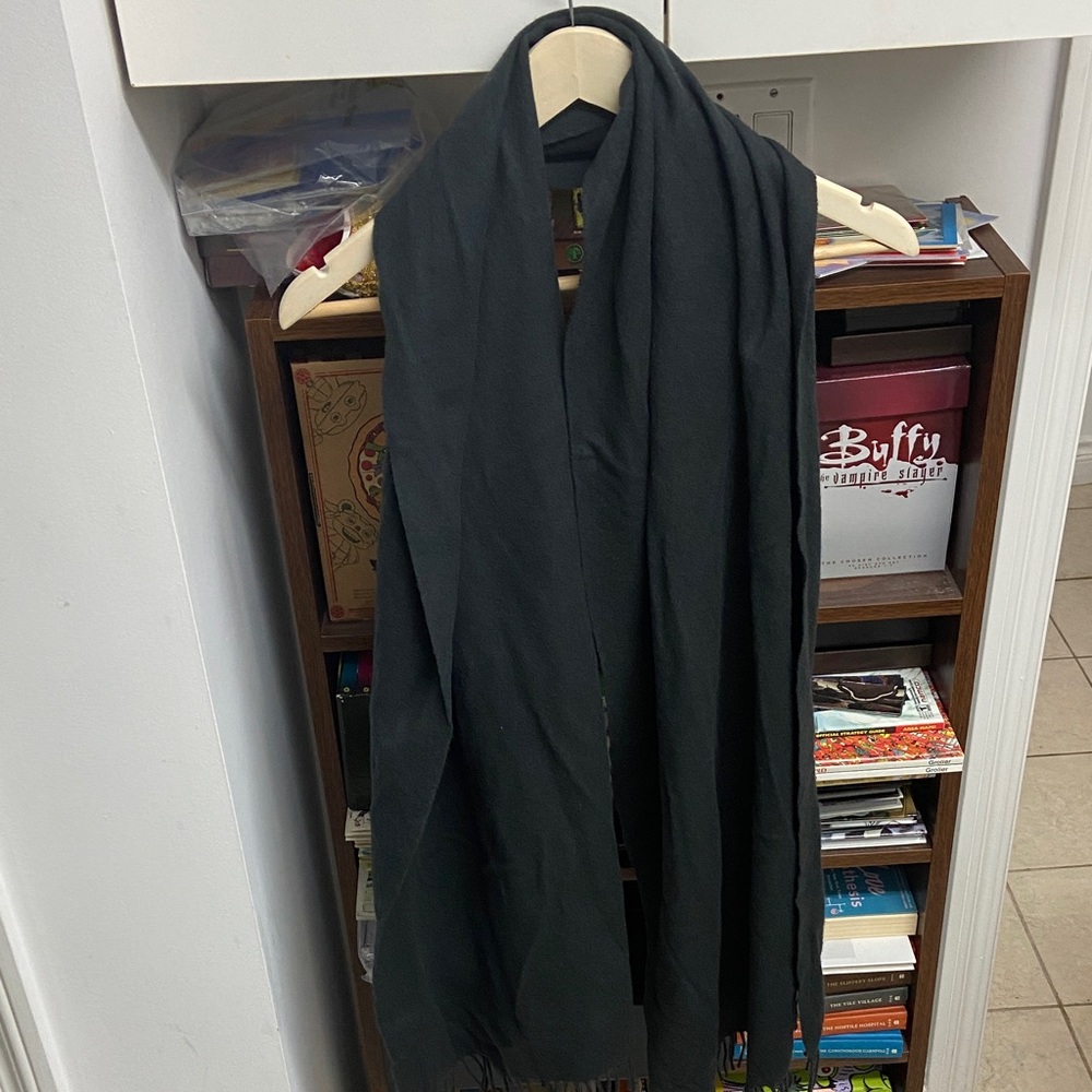COS Dark Green 92% Wool / 8% Cashmere Scarf